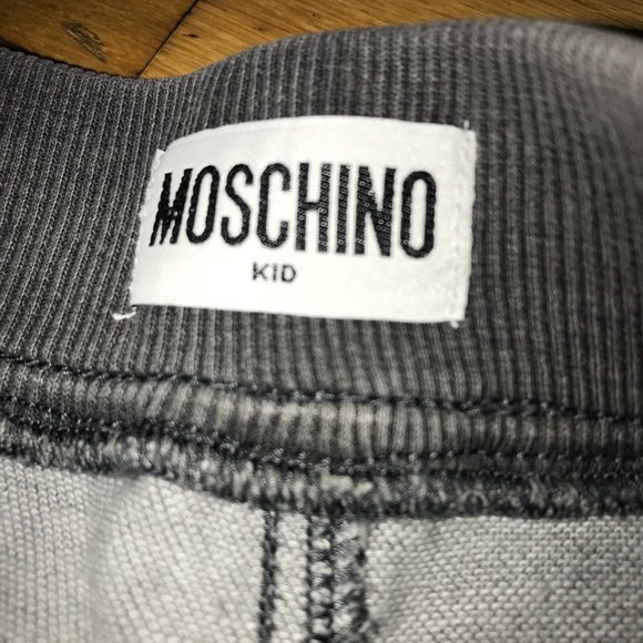 🚫SOLD🚫MOSCHINO SHORTS SZ 8 - Picture 6 of 6